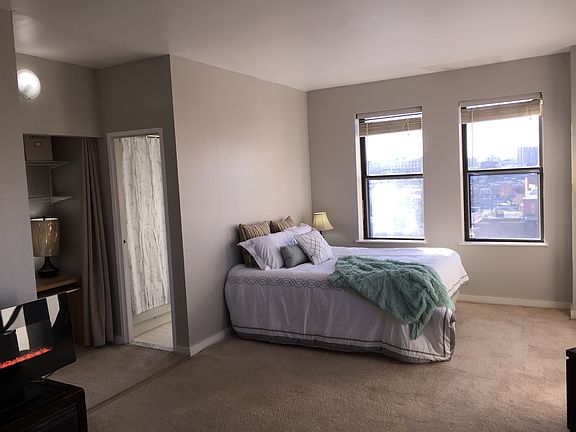 3rd image of 1001 Saint Paul St Unit 11B