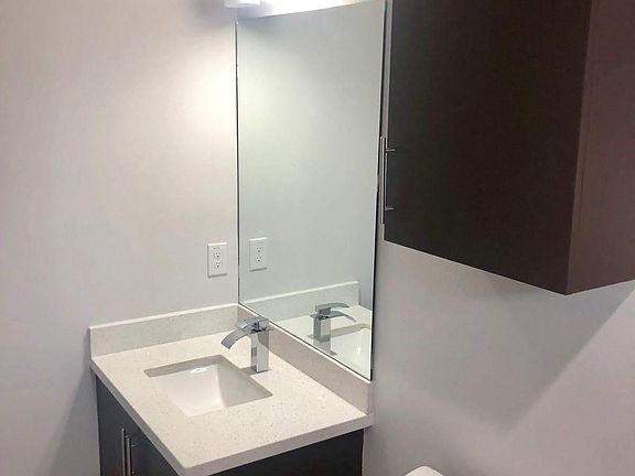4th image of 2705 S J St APT 1