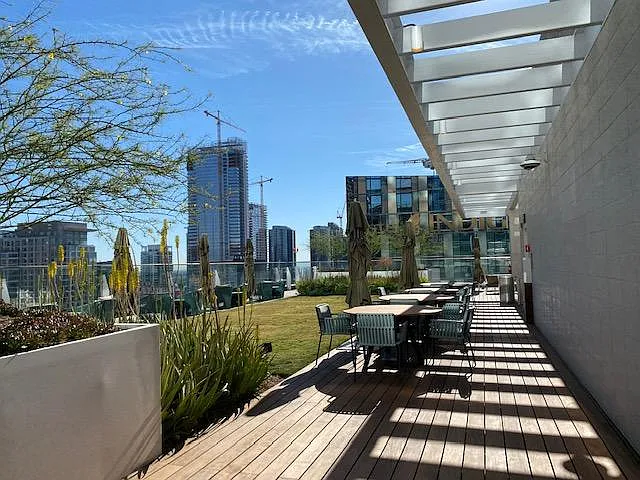 Outdoor Amenities - Walkway
