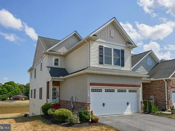 2576 Camas Ln, East Petersburg, PA 17520