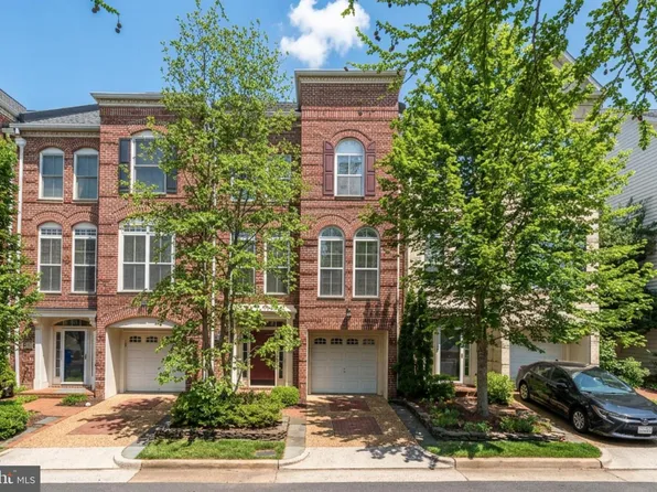 5236 Brawner Pl, Alexandria, VA 22304