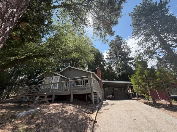 32049 Fern Dr, Running Springs, CA 92382