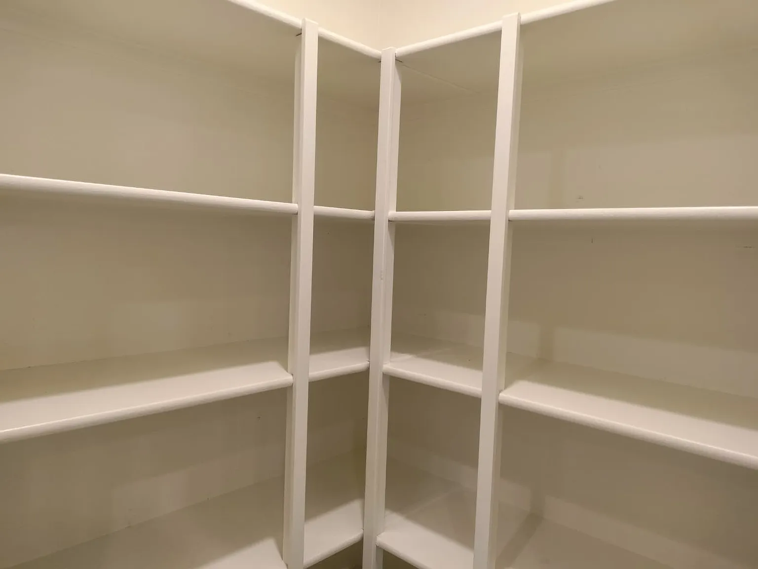 5 bed, 1960 sqft, $2,900 — Photo 4