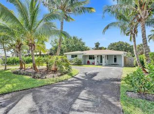 220 NW 36th St, Oakland Park, FL 33309