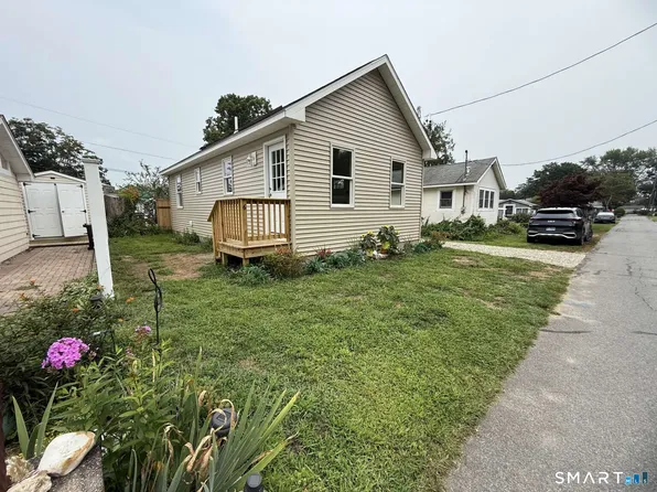 6 First Street, Madison, CT 06443