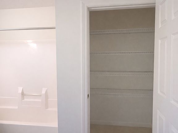 3rd image of 2252 Sagamore Pkwy W #2835