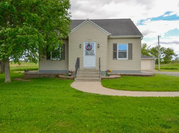 3672 Finger Rd, Green Bay, WI 54311