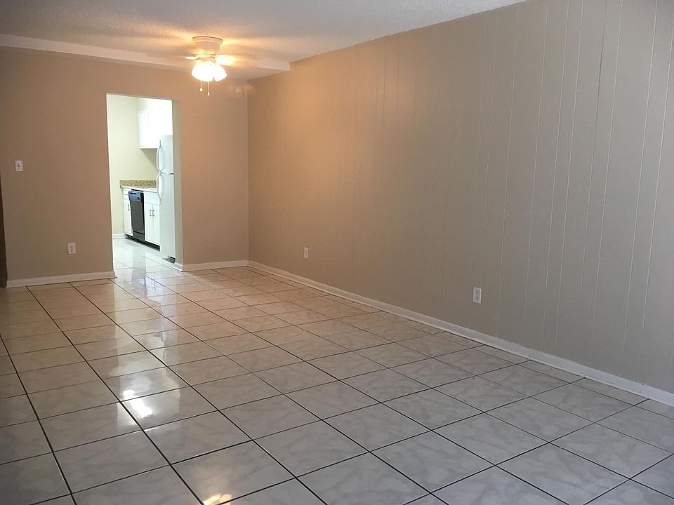 1st image of 2325 W Pensacola St APT 137