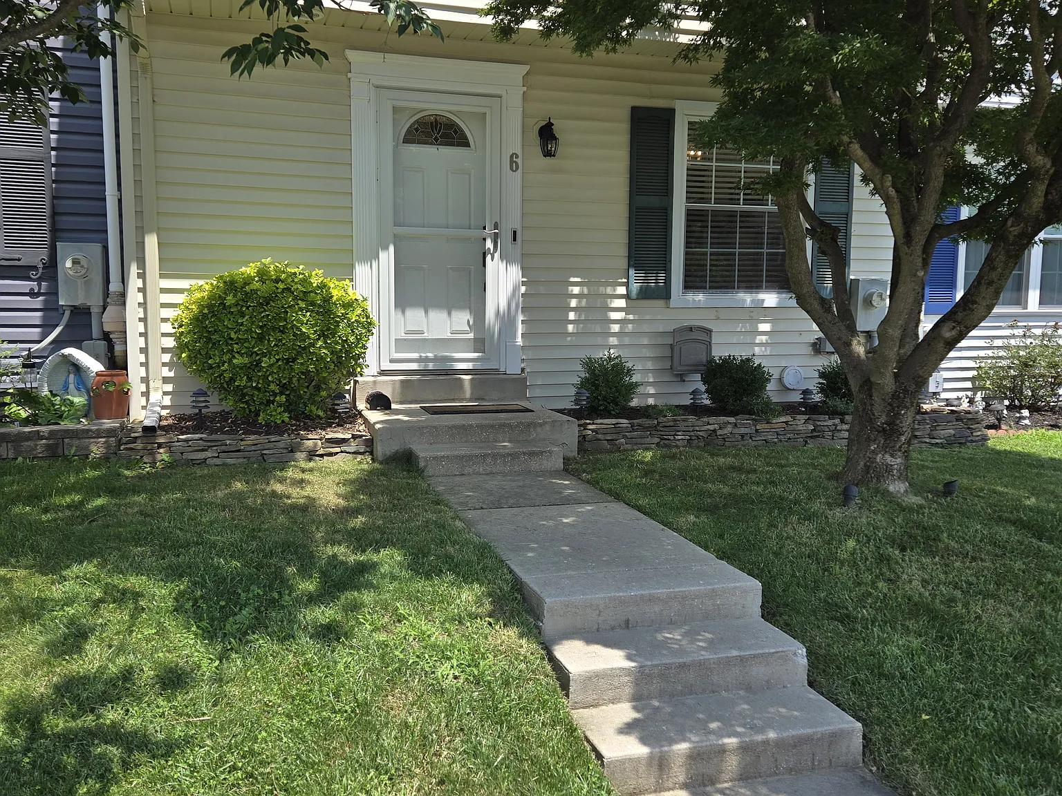 6 Sandstone Ct — Photo 1