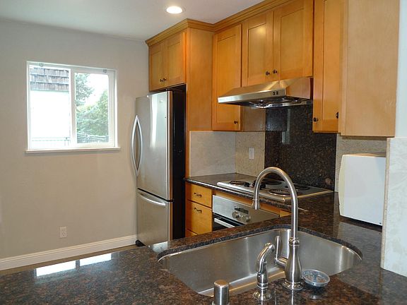 3rd image of 5-7385 Rainbow Pl #5