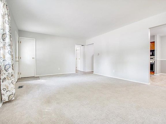 4th image of 913 Brookwood Dr