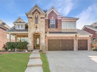 916 Oglethorpe Ln, Aubrey, TX 76227