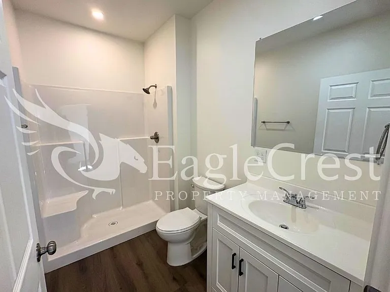 420 Ankeny St — Photo 12