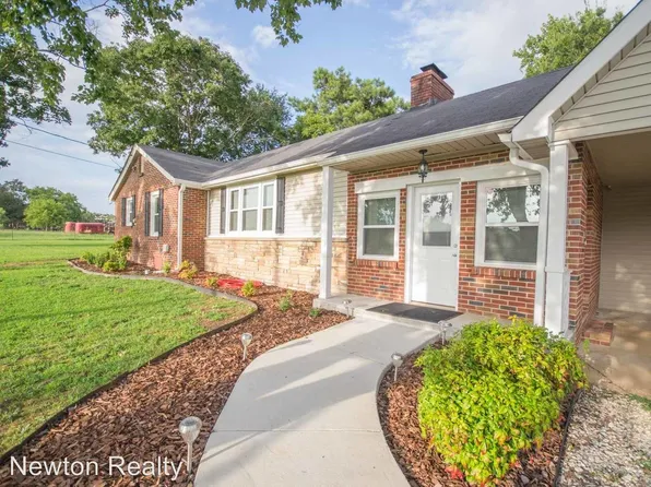 1700 Lindsay Ln N, Athens, AL 35613