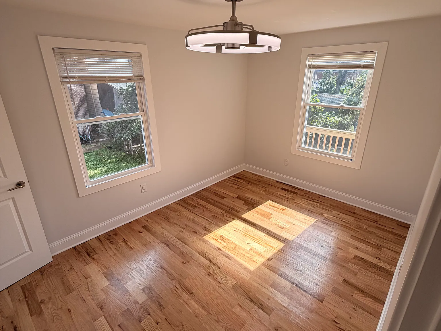 3 bed, 750 sqft, $3,450 — Photo 4