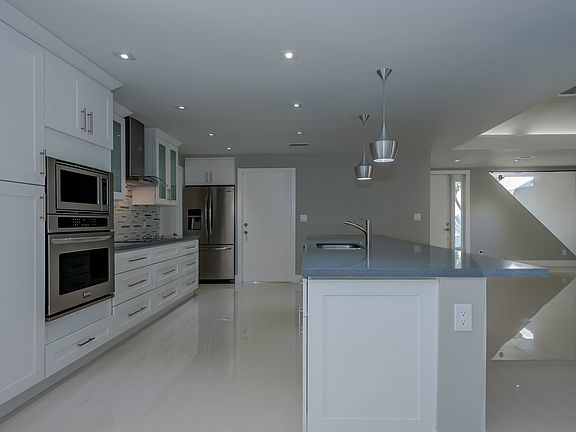 5th image of 540 S Lake Dasha Dr