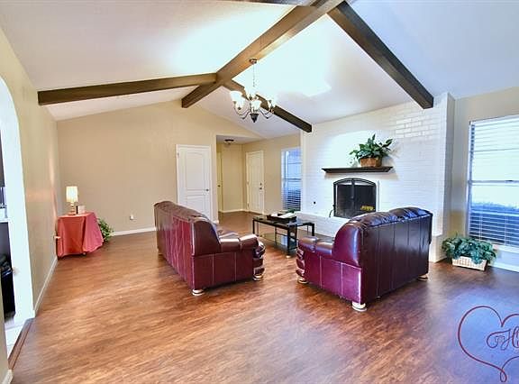 5th image of 2509 Arrowhead Dr