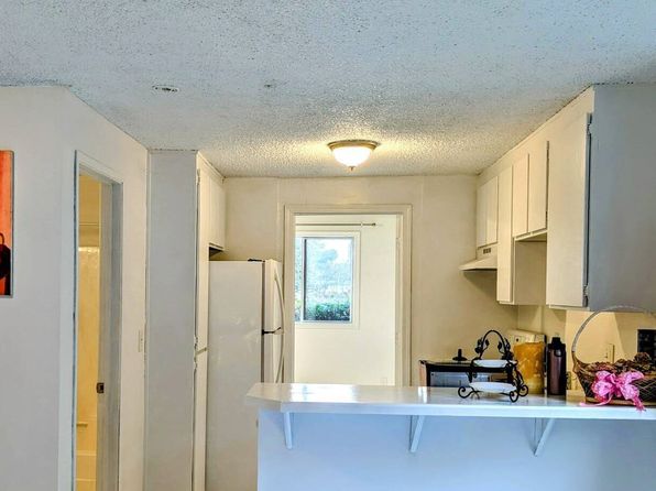 12434 Ambaum Boulevard SW #A102, Burien, WA 98146