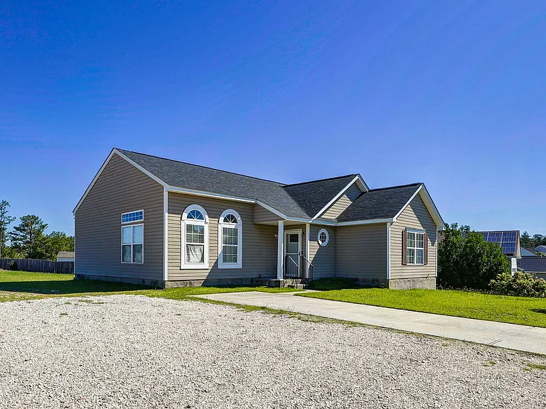 331 Woodcote Dr — Photo 22
