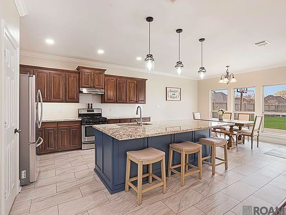 3rd image of 41131 Lakeway Cove Ave