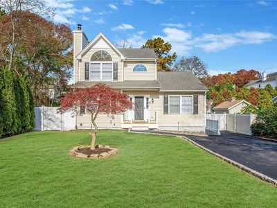 17 Kent Place, Mastic, NY, 11950