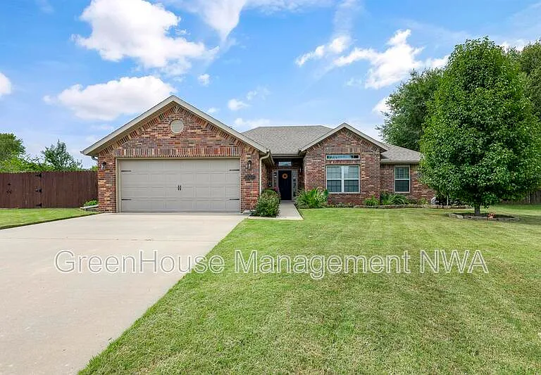 307 Blair Cir — Photo 1
