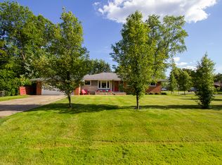 31949 Farmersville Rd, Farmington Hills, MI 48334