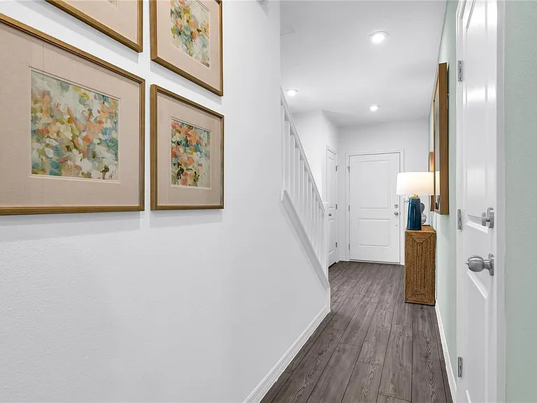 3031 Jessamine Dr — Photo 3