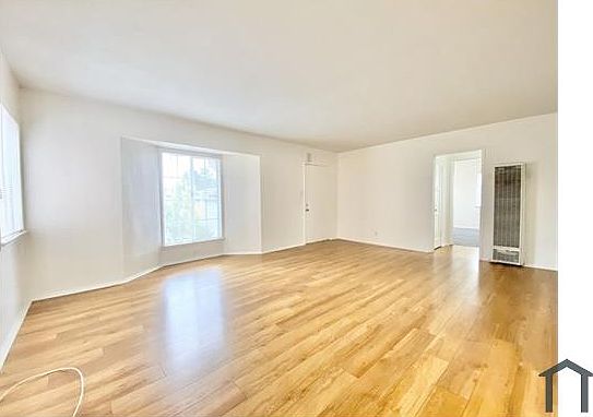 1st image of 6337 10th Ave