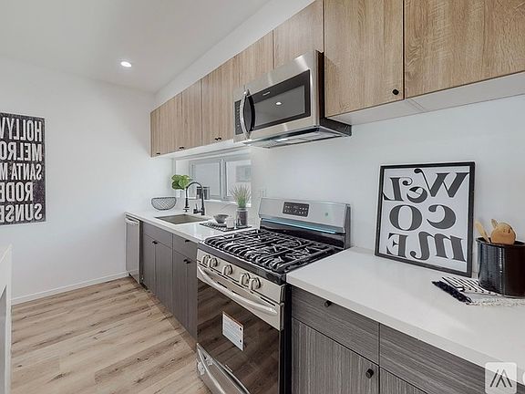 5th image of 6344 Camellia Ave