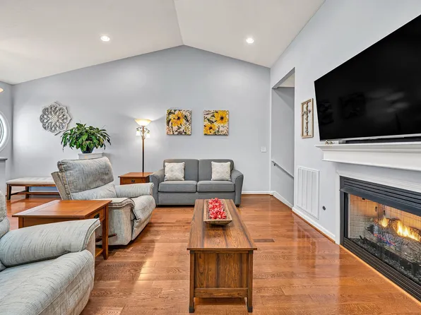 6651 Stonelyn Cottage Ct, Roanoke, VA 24019