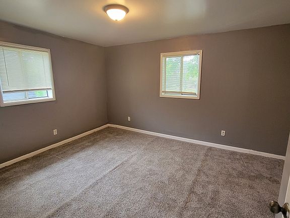 3rd image of 1202 S Michigan Ave #3