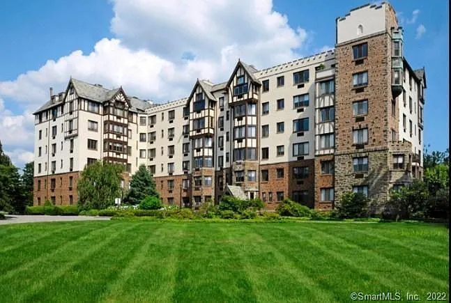 47 Lafayette Pl #2G