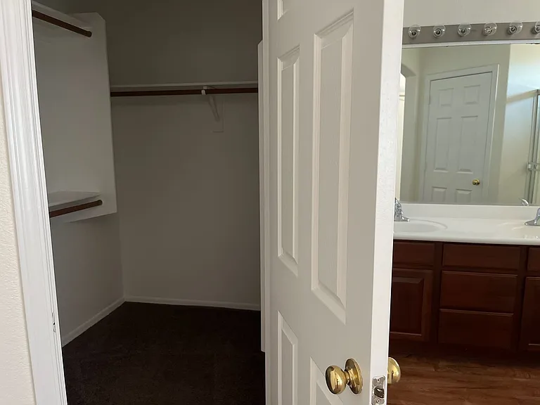 22257 N Gibson Dr — Photo 39