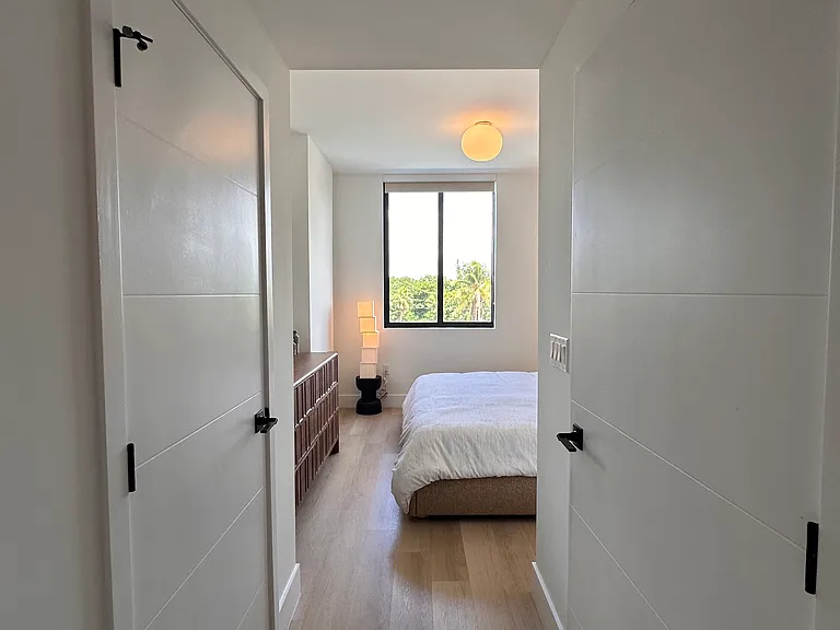 2515 NE 183rd St #B1 — Photo 5