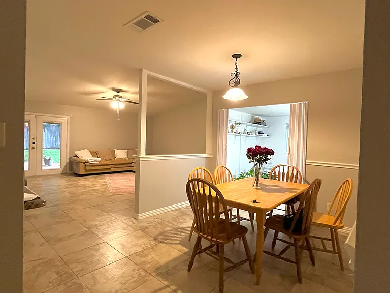 3737 Hackberry Ln — Photo 4