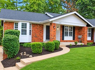 1008 Ridgeway Meadow Dr, Ballwin, MO 63021
