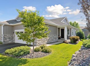 5053 Sunstream Ln, Woodbury, MN 55129