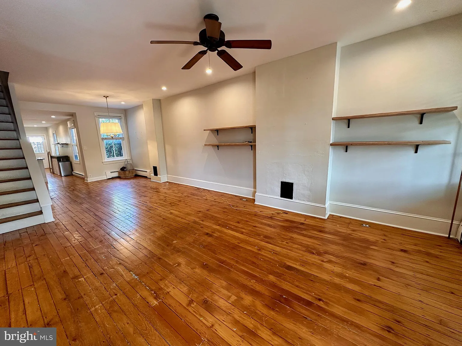 2 bed, 1.5 bath, 1362 sqft, $3,300 — Photo 3