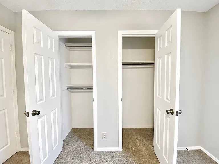 6367 S 29th West Pl — Photo 14
