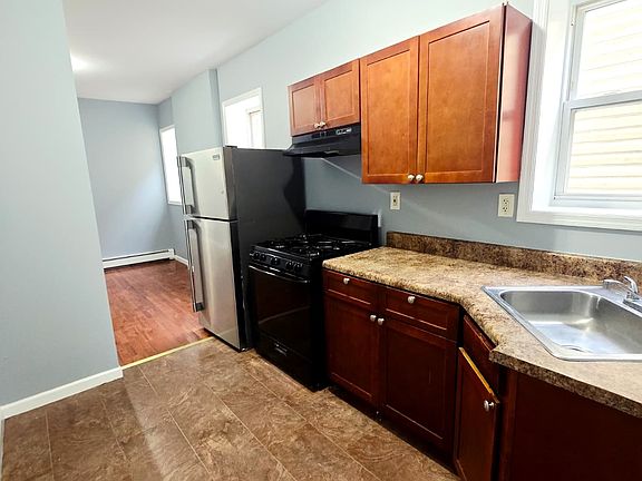 2nd image of 87 Fulton Ave #2C