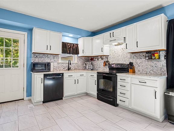 4th image of 507 Ellicott St