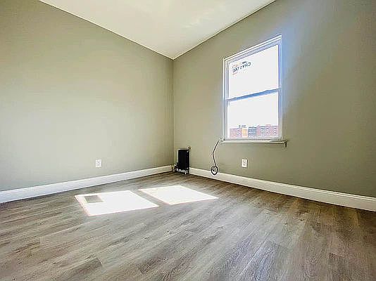 4th image of 2024 Bergen St #2F