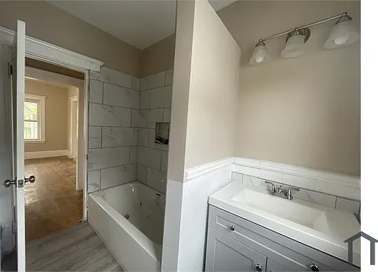 46 Seymour Ave #2 — Photo 6
