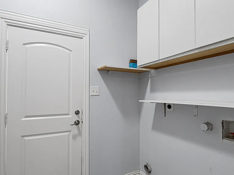 8406 Willowbrook Dr — Photo 23