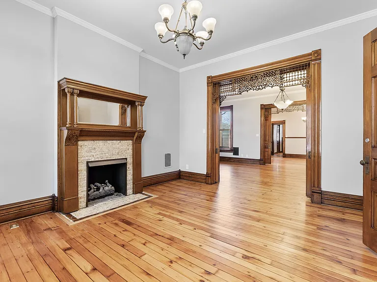 529 S 3rd St — Photo 10