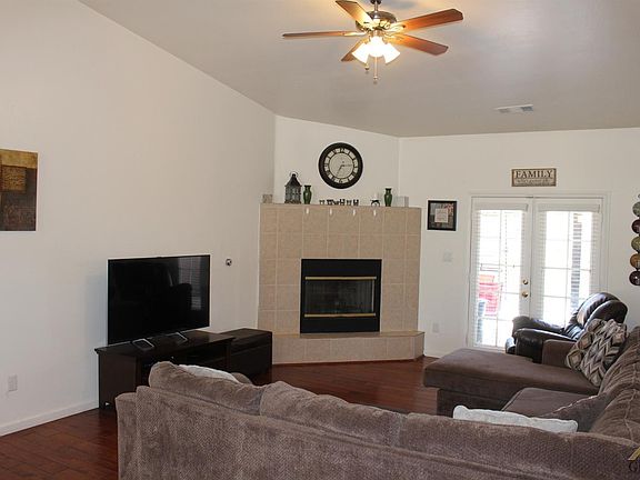 4th image of 223 Sunny Meadow Dr