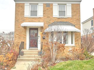 7412 W Winona St, Harwood Heights, IL