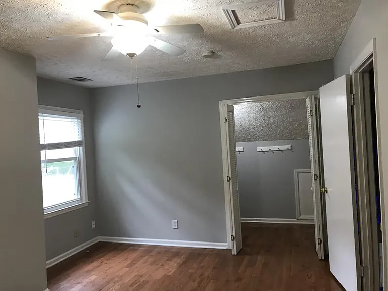 3011 Vinson Dr — Photo 15