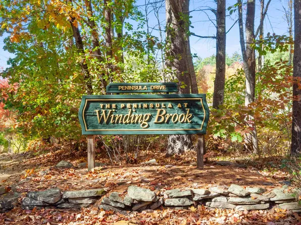 66 Peninsula Drive, Stratham, NH 03885